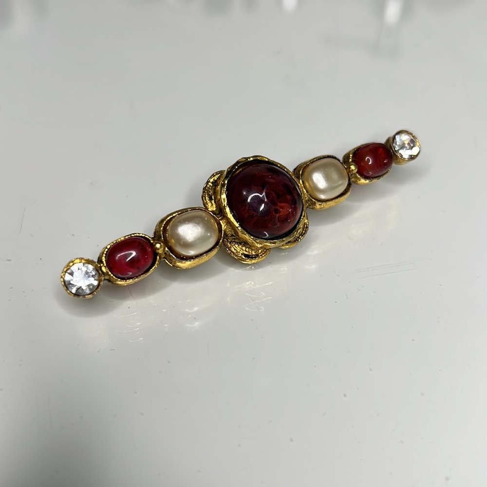 CHANEL | 1985 Glass Brooch
